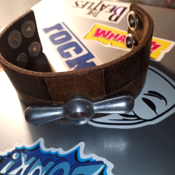 LEATHER CUFF - Picture 7 of 9